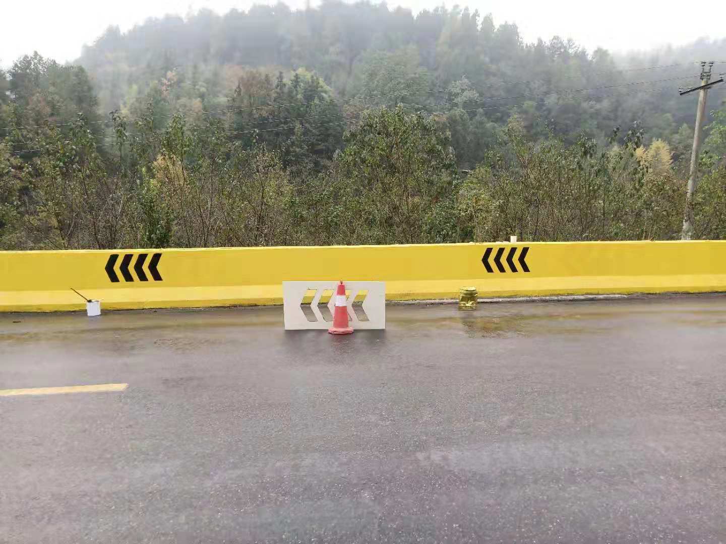高速護(hù)欄反光漆